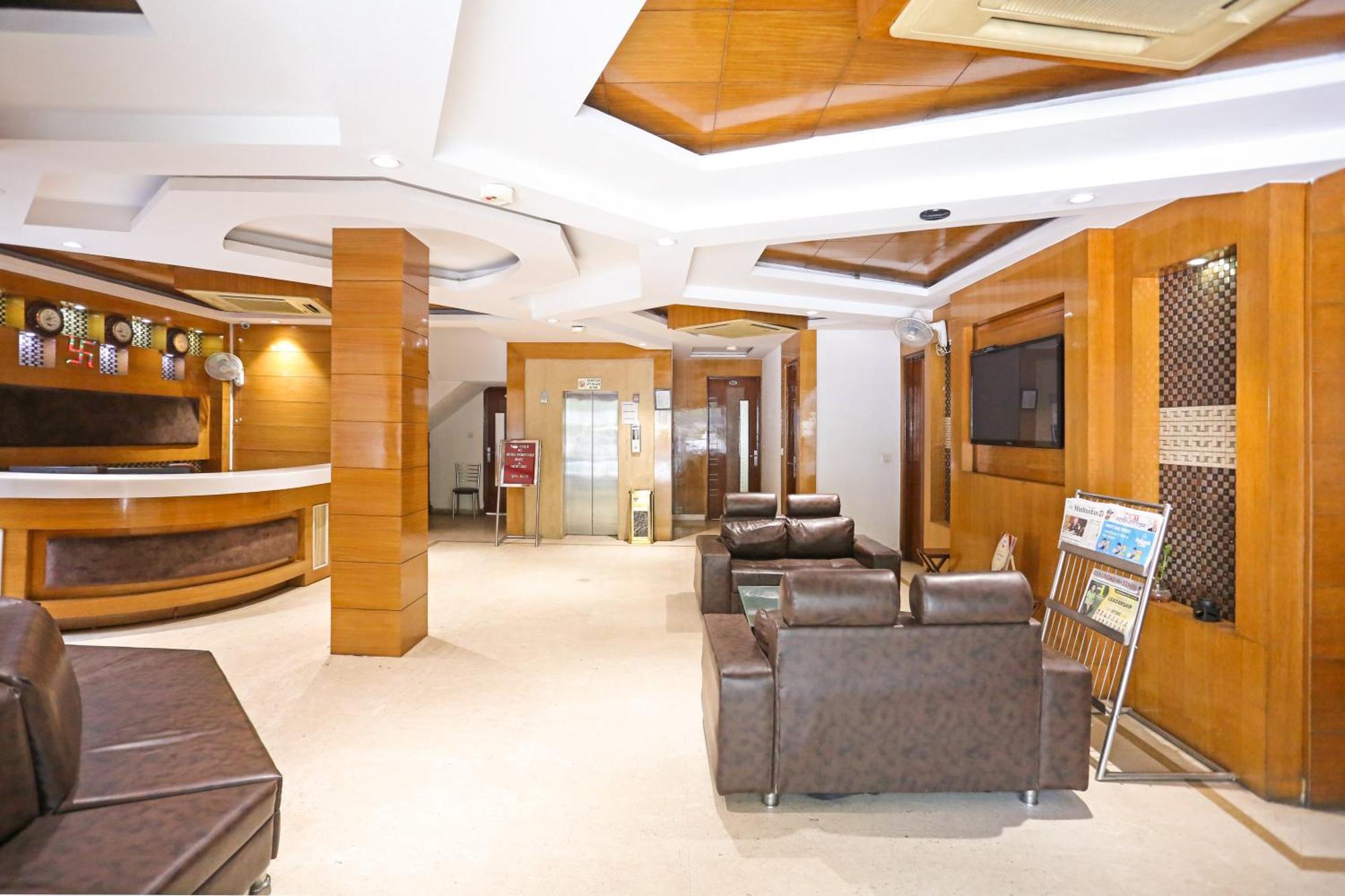 Hotel Silky Palace Near Igi Airportt Нью-Дели Экстерьер фото