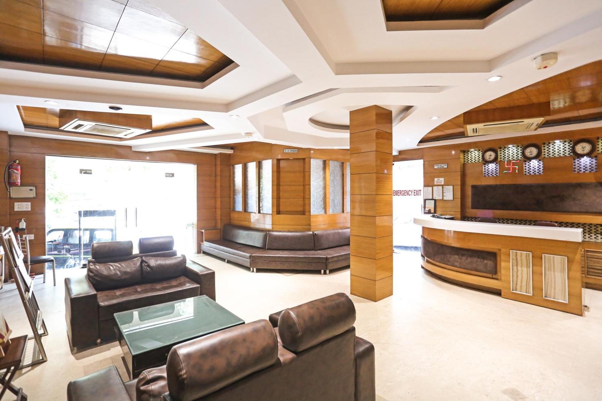 Hotel Silky Palace Near Igi Airportt Нью-Дели Экстерьер фото